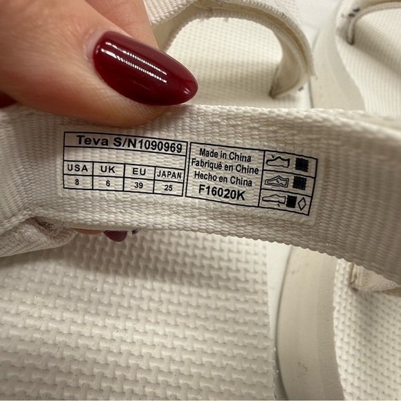 TEVA white sandals size 8 - Picture 6 of 7
